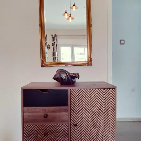 Cozy Apartment With Garden Apartment Alli Meria